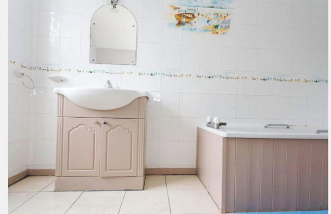 2-bed 2- Bath Cottage Half Price Monthly Booking - Photo 10