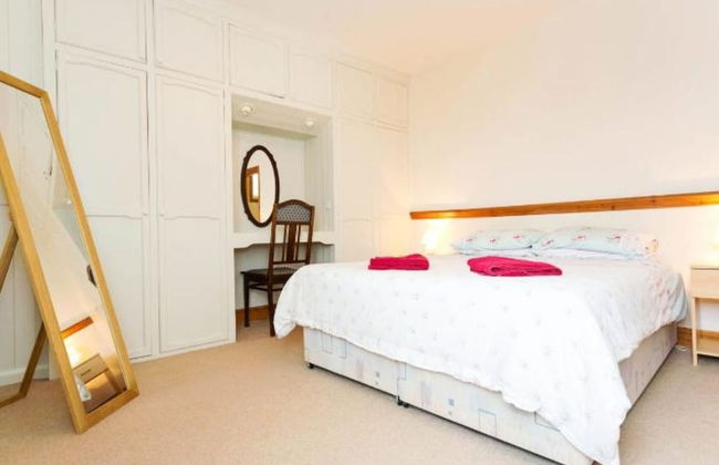 2-bed 2- Bath Cottage Half Price Monthly Booking - Photo 2