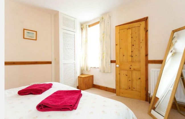 2-bed 2- Bath Cottage Half Price Monthly Booking - Photo 3