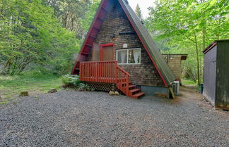 Photo 1 - Remodeled Cottage Near Olympic National Forest