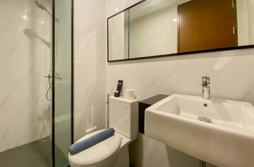 Foto 8 - Elegant And Homey Studio Ciputra World 2 Apartment