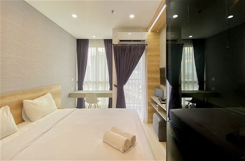 Photo 15 - Elegant And Homey Studio Ciputra World 2 Apartment