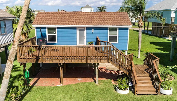 Photo 1 - Galveston Beach Bungalow: Steps to the Sand