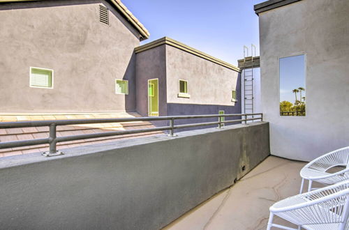 Photo 14 - New-build Chandler Townhome: Pool & Hot Tub Access