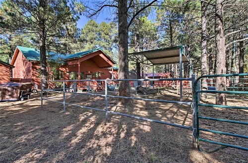 Foto 21 - Comfy Pinetop-lakeside Cabin w/ Horse Corral