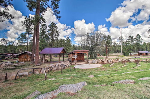 Foto 37 - Comfy Pinetop-lakeside Cabin w/ Horse Corral