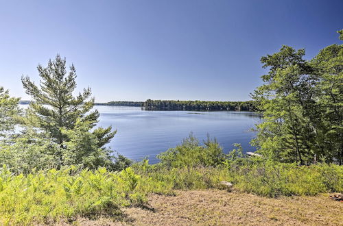 Foto 5 - Eagle River Apartment w/ Private Dock & Fire Pit