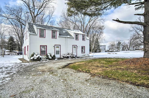 Photo 24 - Eastlake Vacation Rental Near Lake Erie