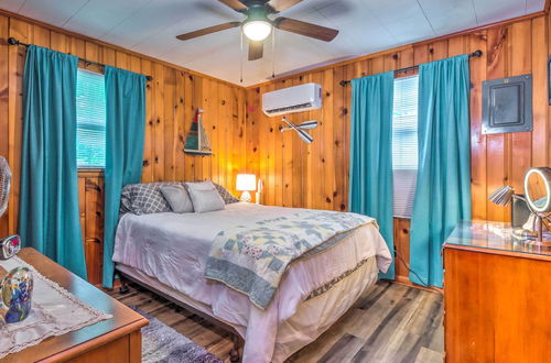 Photo 27 - Cozy Kentucky Cabin w/ Sunroom, Yard & Views