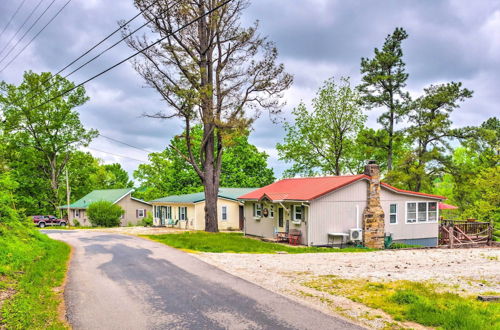 Photo 22 - Cozy Kentucky Cabin w/ Sunroom, Yard & Views