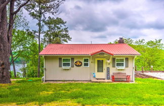 Photo 1 - Cozy Kentucky Cabin w/ Sunroom, Yard & Views