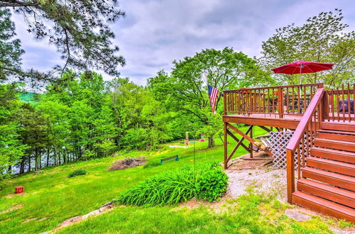 Photo 17 - Cozy Kentucky Cabin w/ Sunroom, Yard & Views