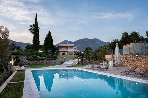 Photo 47 - Eretria Luxurious Seafront Villa