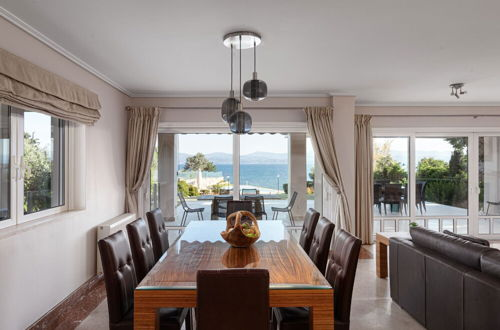 Foto 39 - Eretria Luxurious Seafront Villa