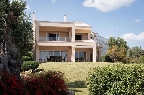 Photo 48 - Eretria Luxurious Seafront Villa