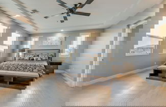 Foto 3 - Luxe Roseville Home w/ Pool & Hot Tub