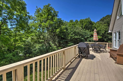 Photo 16 - Modern Eckerty Home w/ Deck on Patoka Lake