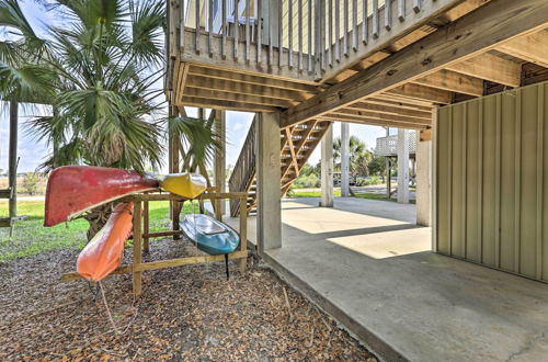 Photo 5 - Family-friendly Waterfront Oasis ~7 Miles to Beach