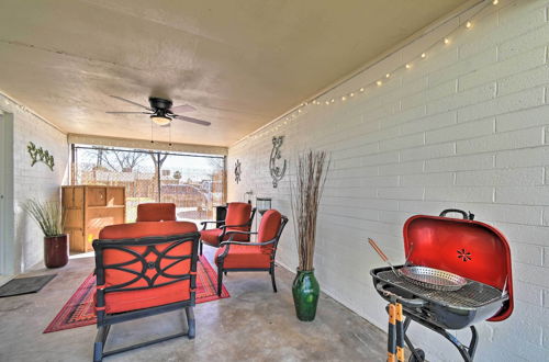 Foto 14 - Pet-friendly Phoenix Home w/ Breezeway & Fire Pit