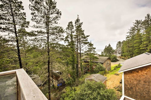 Photo 21 - Large Manzanita House w/ 3 Balconies & Ocean Views