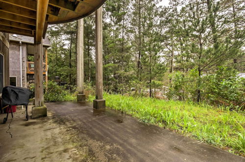 Photo 31 - Large Manzanita House w/ 3 Balconies & Ocean Views