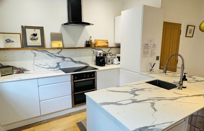 Petworth Cottage-sleeps 6-pet Friendly-central - Foto 10