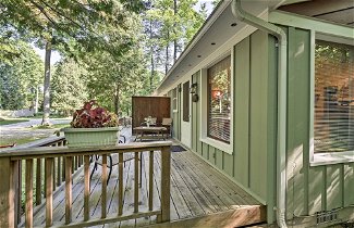Foto 3 - 'pine Cottage' Duplex w/ Deck: Walk to State Park