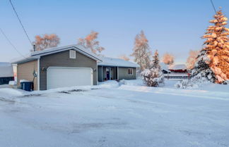 Photo 2 - Lakefront Fairbanks Home w/ Private Beach