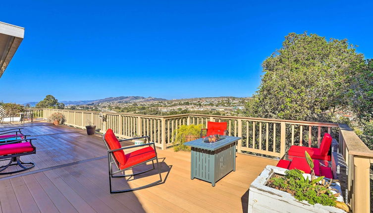 Foto 1 - 'that 70s House' w/ Deck & Arroyo Grande View