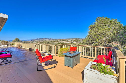 Foto 1 - 'that 70s House' w/ Deck & Arroyo Grande View