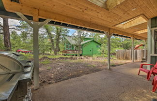 Photo 3 - Family-friendly Pinetop Retreat: Deck + Yard
