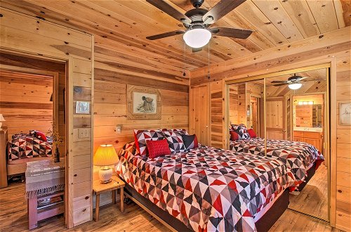 Photo 12 - Pinetop Cabin + Deck & Treehouse: Hike & Golf