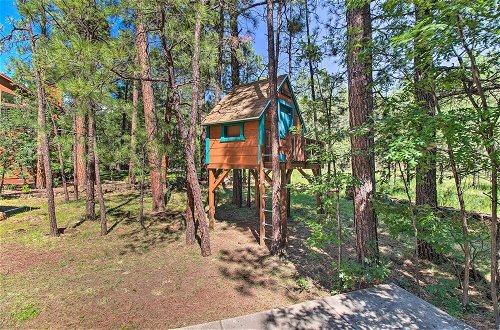Foto 14 - Pinetop Cabin + Deck & Treehouse: Hike & Golf