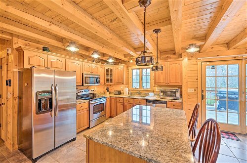 Photo 2 - Charming Cabin w/ Deck, 10 Min to Bretton Woods