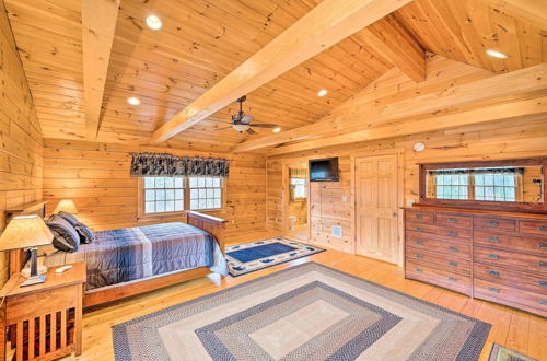 Foto 38 - Charming Cabin w/ Deck, 10 Min to Bretton Woods