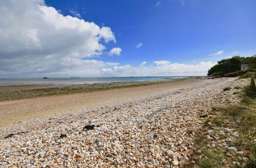 Photo 19 - Solent Landing No 16 Beach Retreat