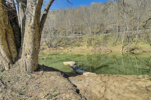 Foto 6 - Riverside Beattyville Cabin w/ Kayaks & Fire Pit