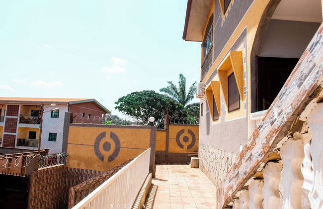 Odza, Modern Apartment, 3 Bedrooms, Private Parking - Foto 19