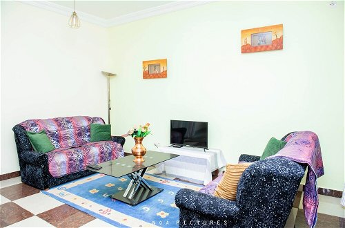 Photo 3 - odza, Modern Apartment, 3 Bedrooms, Private Parking