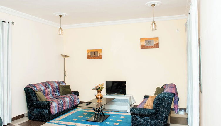 Photo 1 - Odza, Modern Apartment, 3 Bedrooms, Private Parking