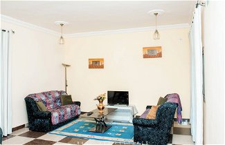 Photo 1 - odza, Modern Apartment, 3 Bedrooms, Private Parking
