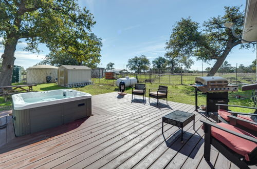 Photo 21 - Charming Hill Country Home w/ Fire Pit & Hot Tub