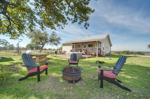 Photo 23 - Charming Hill Country Home w/ Fire Pit & Hot Tub