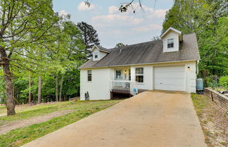 Photo 2 - Pet-friendly Rogers Home Rental Near Beaver Lake