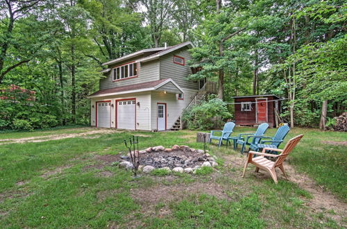 Foto 15 - Harbert Cottage+studio W/porch Half Mile to Beach