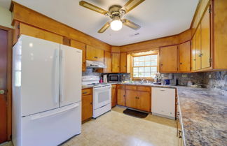 Photo 2 - Serene Canton Home w/ Deck & Mountain Views