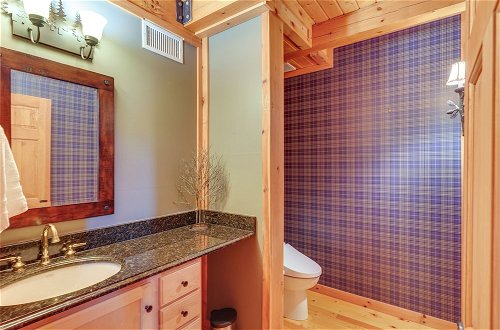 Photo 20 - Luxury Log Cabin w/ EV Charger & Mtn Views
