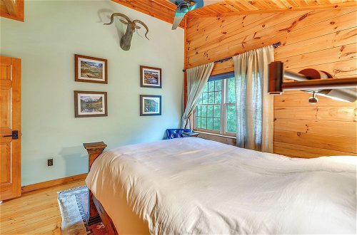 Foto 32 - Luxury Log Cabin w/ EV Charger & Mtn Views