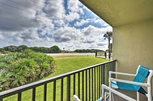 Foto 19 - Sun-soaked Condo w/ Balcony - Steps to Beach