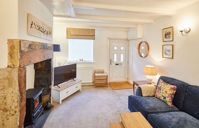 Host Stay Waterlily Cottage - Photo 5